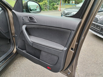 Skoda Yeti 1.2 TSI Active Plus Edition - Pěkný - 9