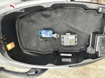Piaggio MP3 500 - 9