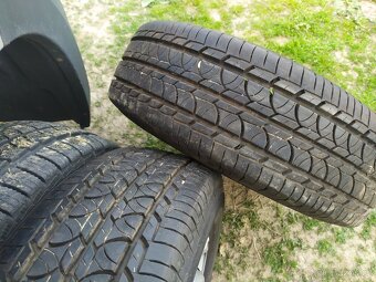 Zánovní pneu 215/70R15C 8,5mm Barum - 9
