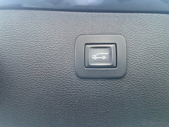 Opel Astra kombi, r.2016, 148000 km, Koupeno v ČR 1. majitel - 9