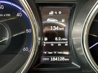 Hyundai ix35 2.0 CRDi 4x4 100 kW CZ 1. MAJITEL VELKÁ VÝBAVA - 9