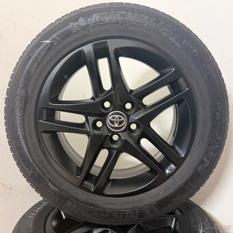 TOYOTA CH-R 5x114,3 R17 ET45+LETNÍ 215/60R17 6mm - 9