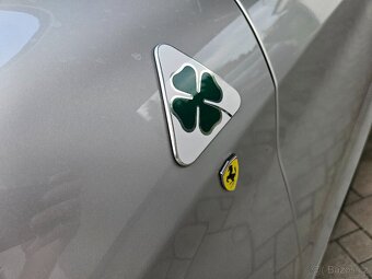 Alfa romeo stelvio quadrifoglio - 9