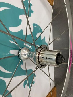 Zapletená kola Campagnolo Vento 16 hpw - 9
