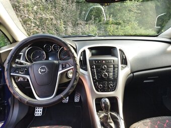 Opel Astra J 1.7 92kw r.v.2011,Nová STK do 14.11.2026 - 9
