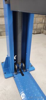 Dvousloupový elektrohydraulický zvedák 3.500-7.500 kg - 9