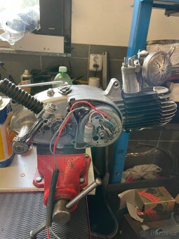 Jawa 555/550 motor - 9