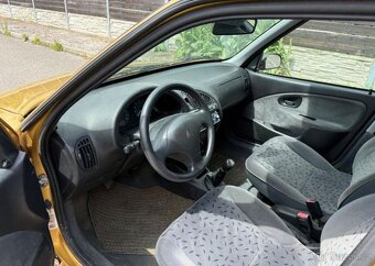 Citroën Saxo 1,1 i platná stk , dobrý stav benzín - 9