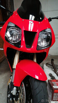 HONDA VTR 1000 SP1 - 9