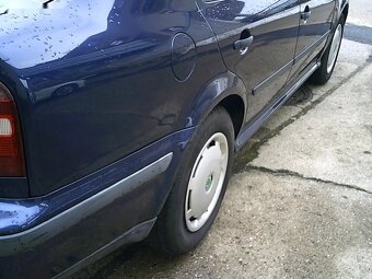 Škoda Octavia, 2.0i FAMILY - 9