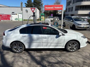 Renault Laguna III 2013 - 9