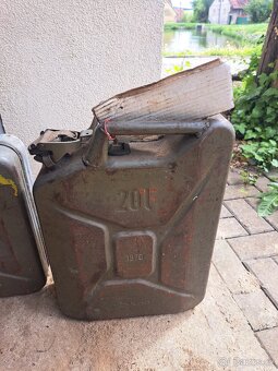 Pistnice, kanystr, alternator - 9