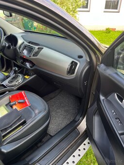 Kia Sportage 2.0 crdi 100kw 4X4 AWD 2010 Automat - 9