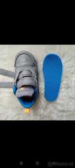 Adidas - tenisky velikost 22 - 9