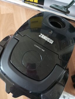 Vysavač Zanussi Compact go - 9