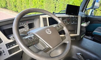 VOLVO FM500 6x2 - valník s hydraulickou rukou - 9