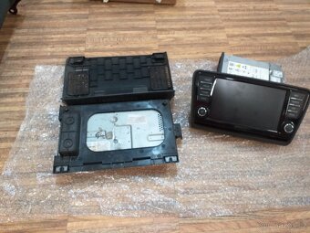 Kompletní reprosoustava CANTON pro Octavia 3 - 9