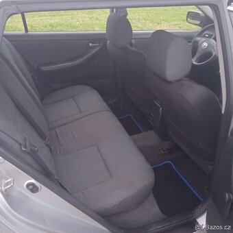 Toyota Corolla combi 2.0d 66kw r.v.2004 - 9