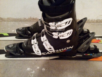 Prodáme dětské carvingové lyže a lyžáky. - 9