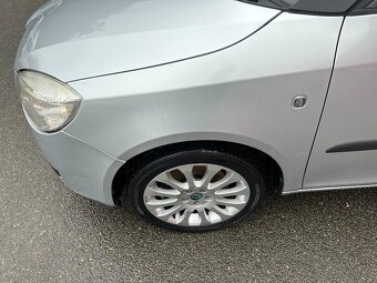 ŠKODA ROOMSTER 1.4TDi AMBITION - 9