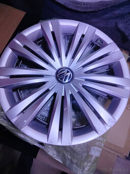 Volkswagen poklice (kryty) kol - 9