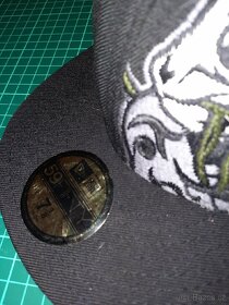 Prodam cepice celkem 5ks - 9