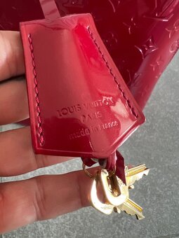 Louis Vuitton Alma gm vernis kůže - 9