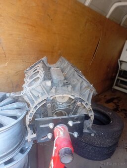 Hlavy a blok mercedes Sprinter 906 3.0 - 9