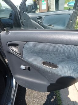 Toyota Yaris 1.0 vvti, 50kw - 9