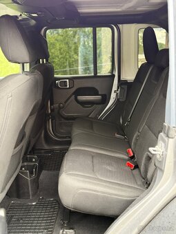 Jeep Wrangler Unlimited 2.0T 200kw—2019–automat—84.000km - 9