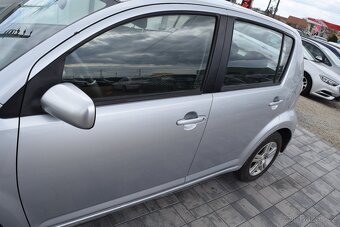 ►►Daihatsu Sirion 1.3 i 62KW 4X4 2XKOLA KLIMA◄◄ - 9