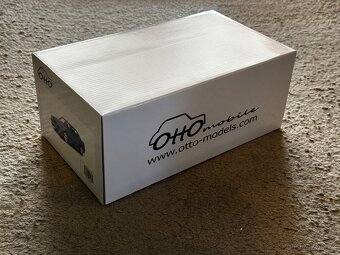 BMW E36 M3 sedan - 9