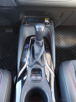 Toyta Corolla Hybrid Touring Sport - Sleva - 9