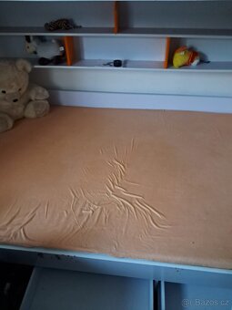 Dvoupatrová postel pro 3 děti - 9