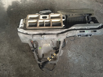 nahradni dily vectra c - 9