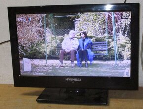 Malá televize 40cm HYUNDAI, 16 palců na 12V, bez zvuku - 9