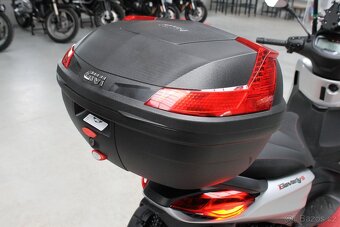 Piaggio Beverly 400 S 2023 - 9