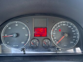 Volkswagen Touran 1.9 TDI DSG 77 kW BEZ KOROZE SERVISKA - 9
