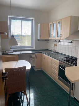 Pronájem bytu Kroměříž 3+1 s balkonem 2.patro a garáž - 9