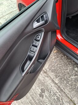 FORD FOCUS III combi 1.5 TDCi, r.v. 2017, NAVI - 9
