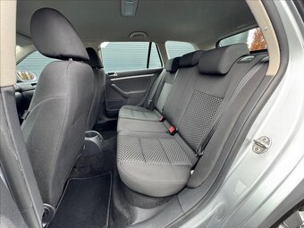 Volkswagen Golf 1,6 (2011) - 9
