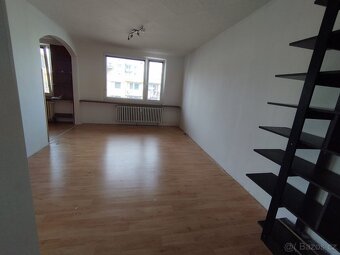 prostorný byt 4+1 o celkové užitné ploše 99 m² - 9
