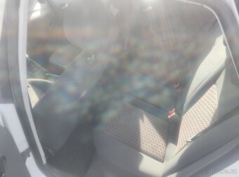 Seat Ibiza 1, 4 tdi , 59 kw, rok 2010 - 9