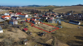 Rodinný dům s garážemi, zahradou v Dražovicích u Sušice - 9