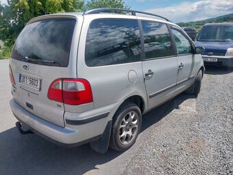 Ford galaxy - 9