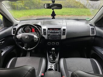Citroen c-crosser 2.2 HDI 115 kW 4x4 nová STK super stav - 9