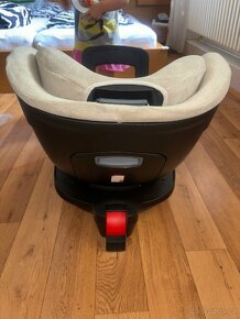 Otočná autosedačka Britax Romer 0 - 18 kg s isofixem. - 9