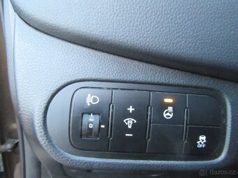 Kia Carens 1,7 CRDI, model 2016, pravidelný servis - 9