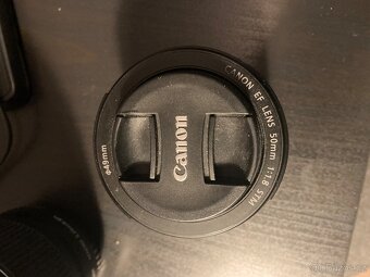 Canon EOS 700D - 9