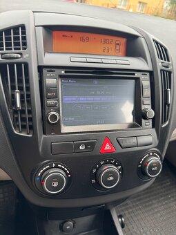 KIA CEED KOMBI 1.6 CRDI 84KW KOUPENE V CR - 9
